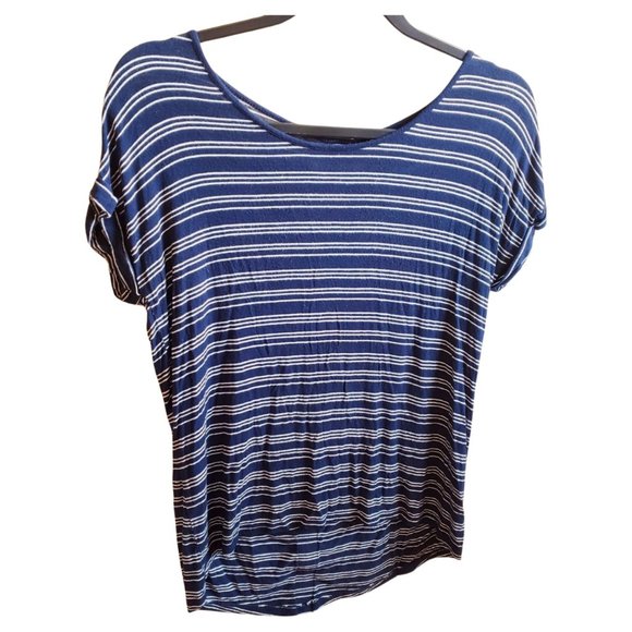 Hippie Rose Short Sleeve Blue & White Top w/ Zipper Back | Size M - Picture 4 of 13